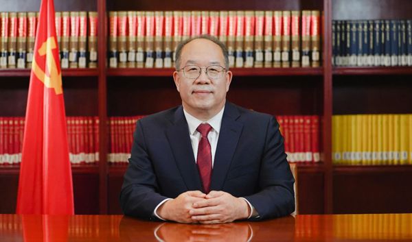 潞安化工集團黨委書記 董事長王志清發表二〇二五年新年獻詞